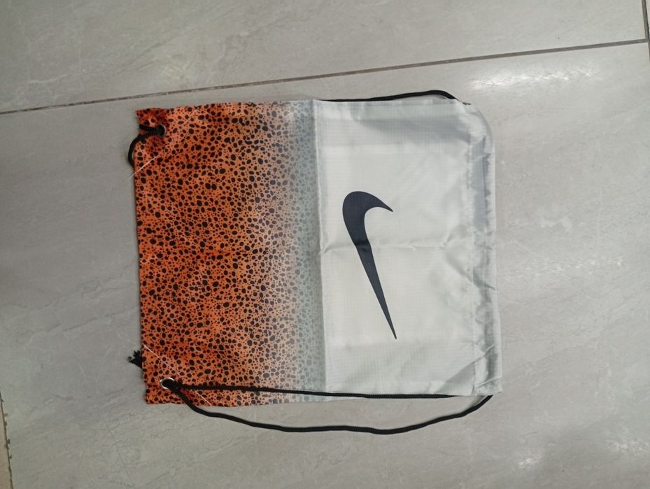 Nike air zoom mercurial model Narxi 250.000 som yangi