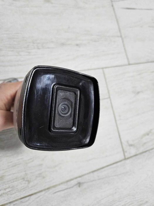 Camere supraveghere video profesionale Hikvision  5 MP