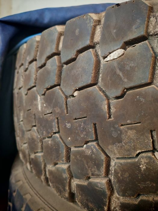 Продам грузовые автошины