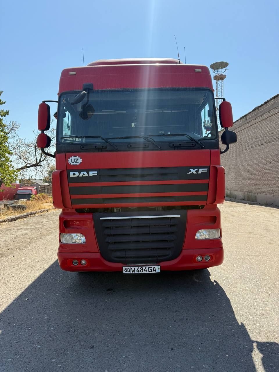 DAF XF EURO 5 паравоз + FRUEHAUF прицеп сотилади
