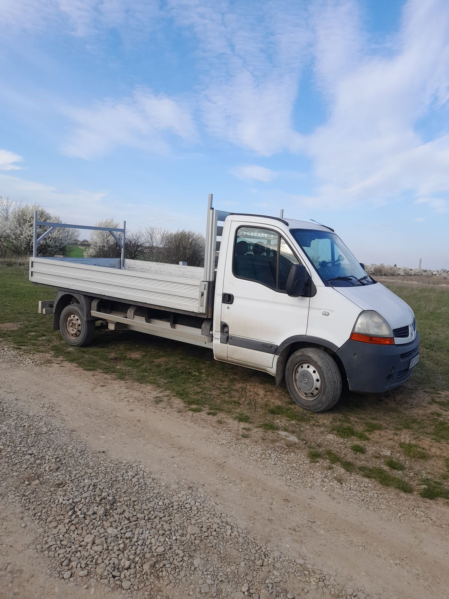 Transportam totate tipurile de materiale