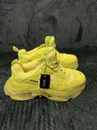 Vind sneakers Balenciaga Triple S marime 45