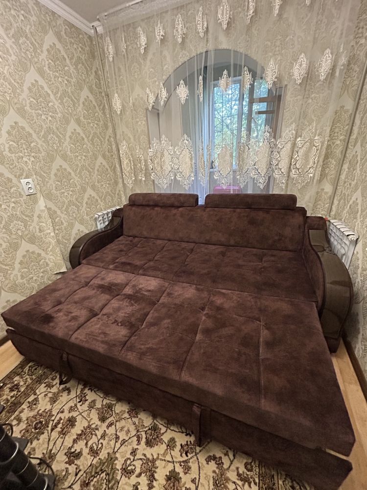 Почти новый диван продается