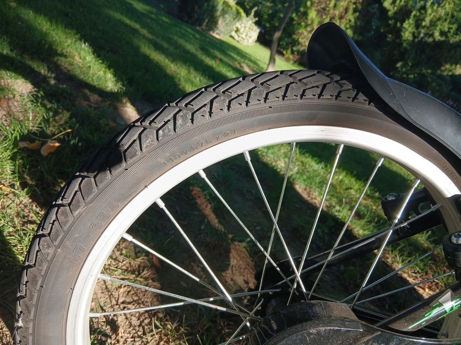 Vând bicicleta de 18"