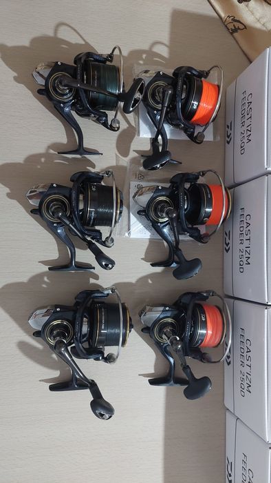 Mulinete crap/feeder daiwa cast izm 25qd