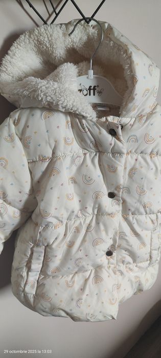 Geacă groasă cu curcubeu si inimioare pt fetița de 3 ani