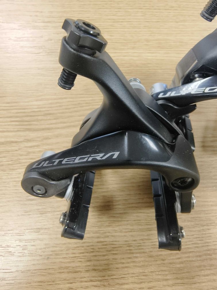 Комплект Шосейни спирачки Shimano Ultegra Front BR-R8000,Rear BR-R8100