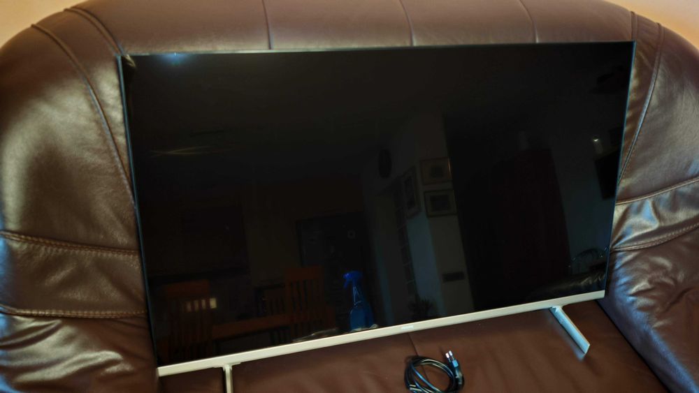 Smart TV Philips 43PUS7556/12, 108 cm, impecabil, model 2023