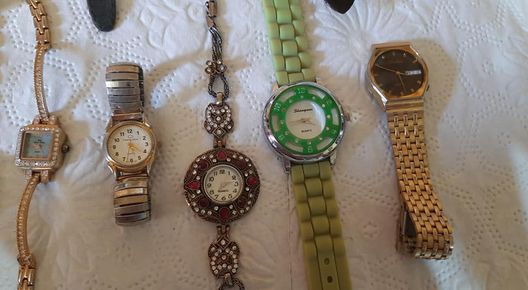 Lot de 13 ceasuri diferite