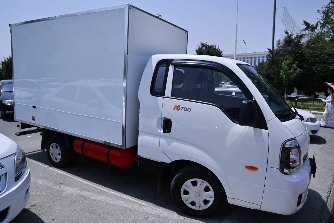 Kia bongo 2023 yil