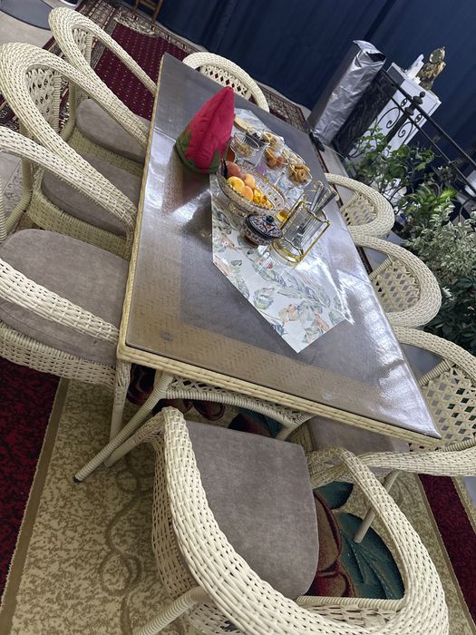 Садовая мебель и стулья