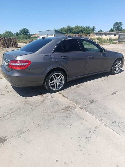 Mercedes E - CLASS W212