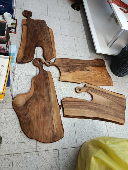 Дъски орех с смола и без