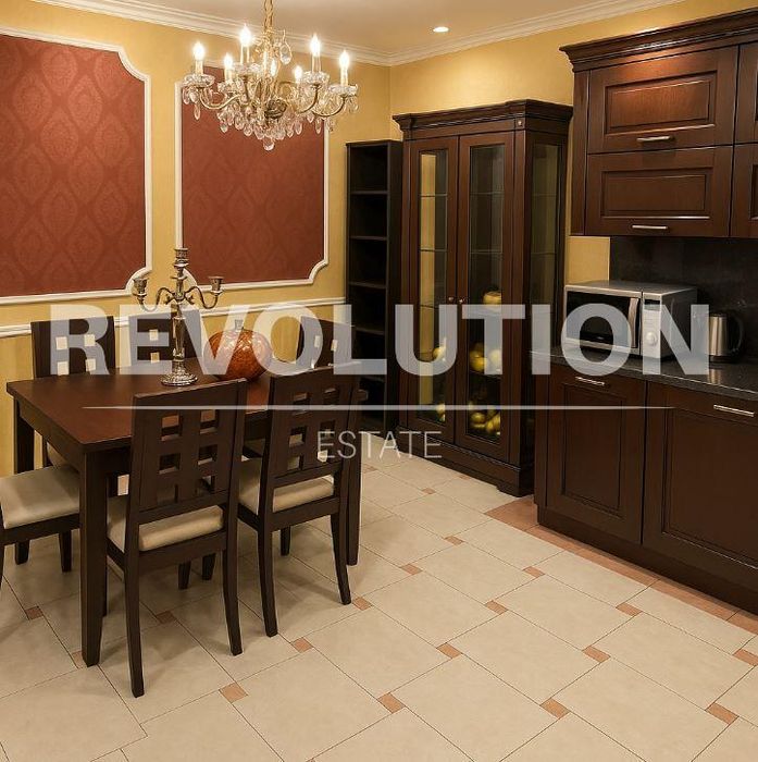 Дава се под наем Четиристаен апартамент в Варна, Център - 110 кв.м за 750 € - Снимка #2