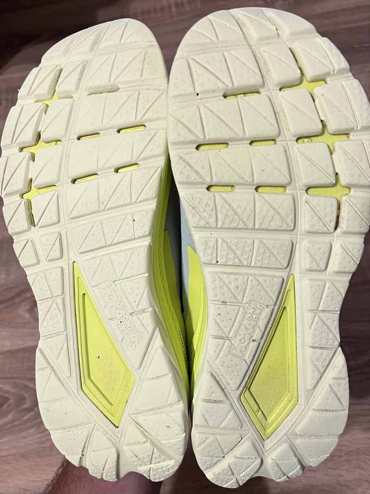 Hoka Mach 4… marime 42