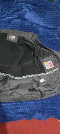 Foita/windbreaker waterproof the north face(nu arcteryx nu patagonia)