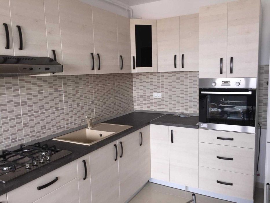 Popietar, ofer spre închiriere apartament două camere