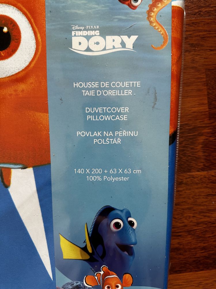 Nou! Lenjerie pat Disney Dory din Finding Nemo. 140 x 200. + 63 x 63