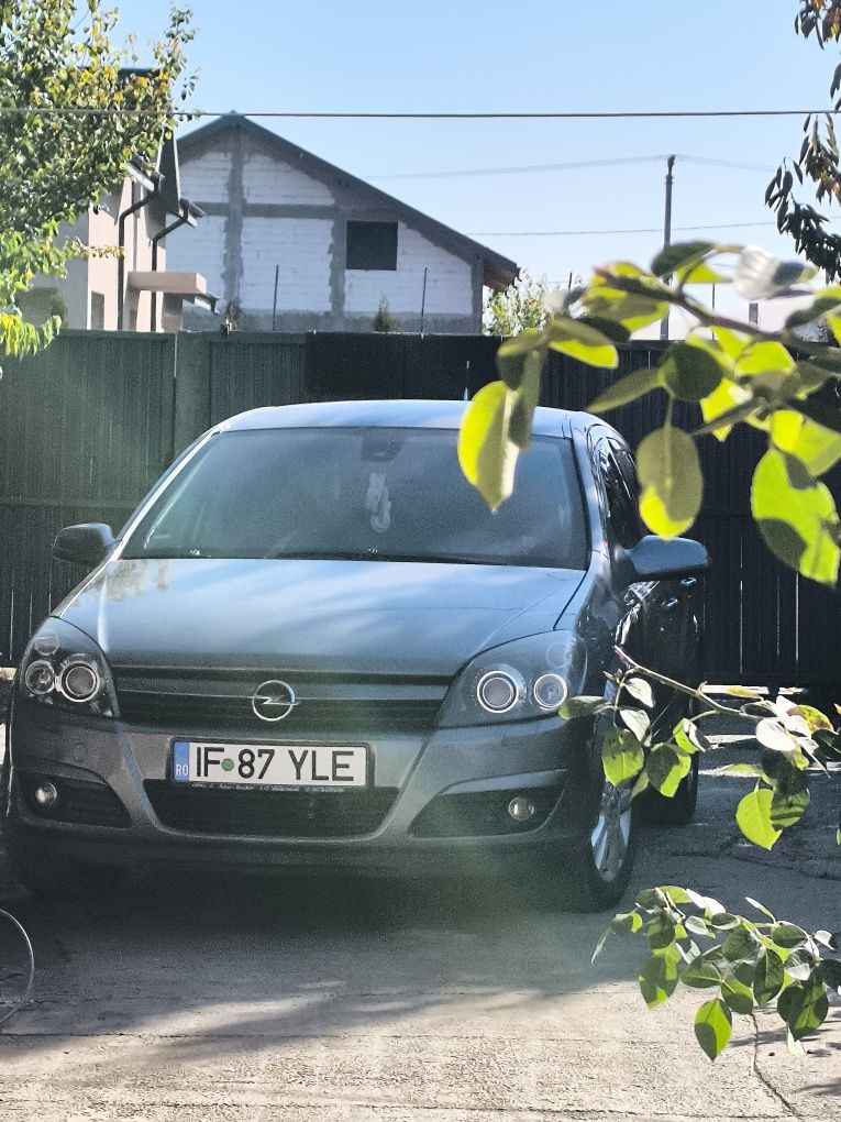 Opel Astra h sri 1,7cdti 2004