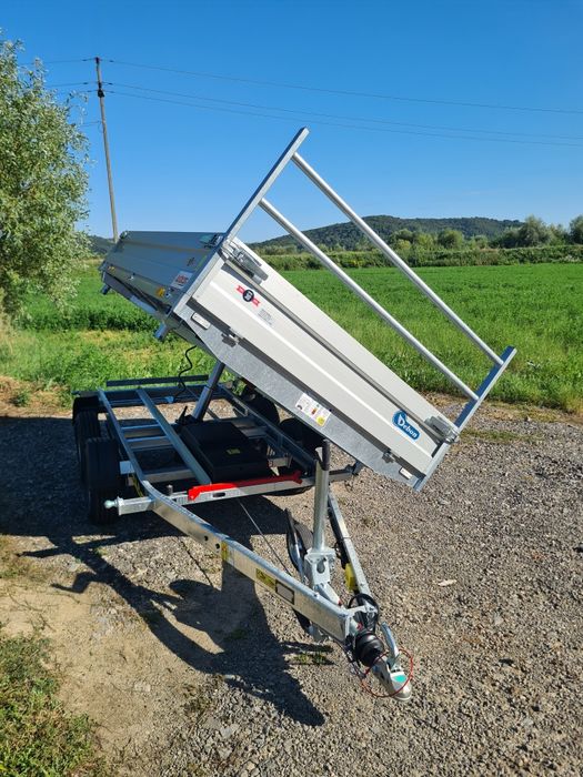 De inchiriat platforma/ trailer/slep si remorca basculabila