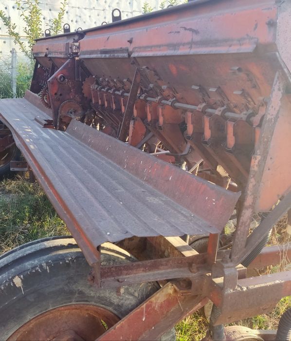 Сеялка продается