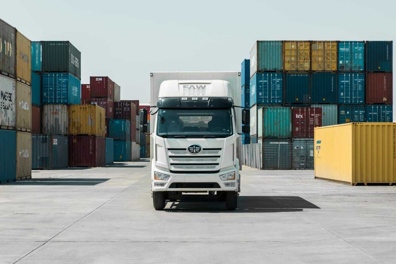 Автофургон FAW J6L 6x4 8.5м
