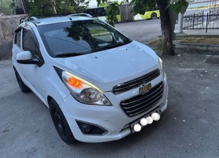 Продам Спарк 1 матор 2 позиция