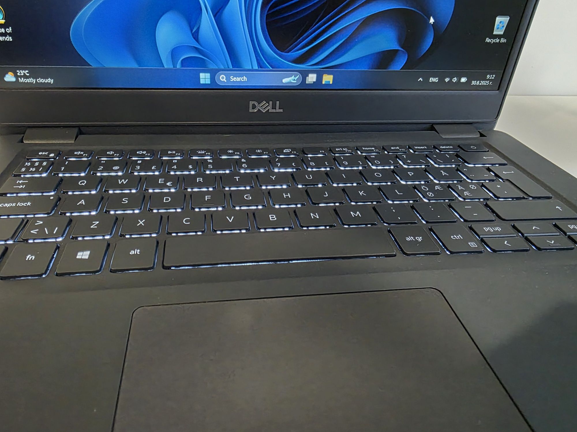 Лаптоп Dell Latitude 3410