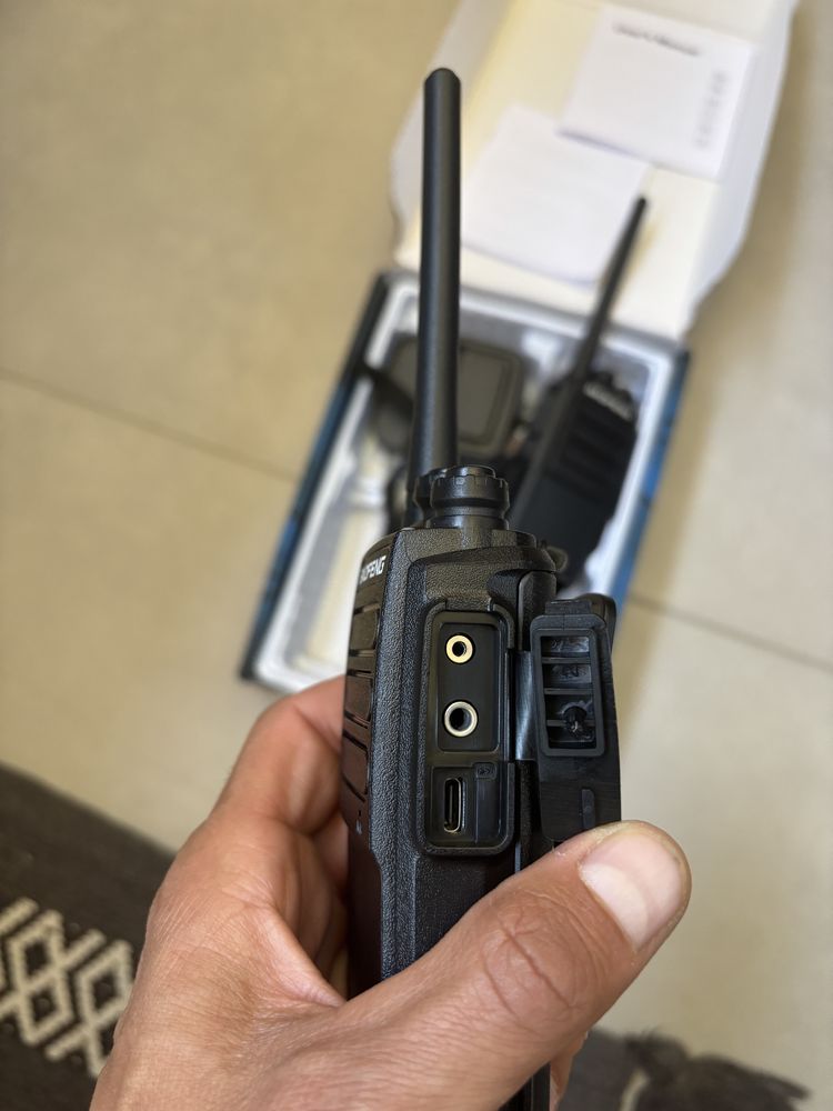 Set statii walkie talkie emisie receptie Baofeng noi