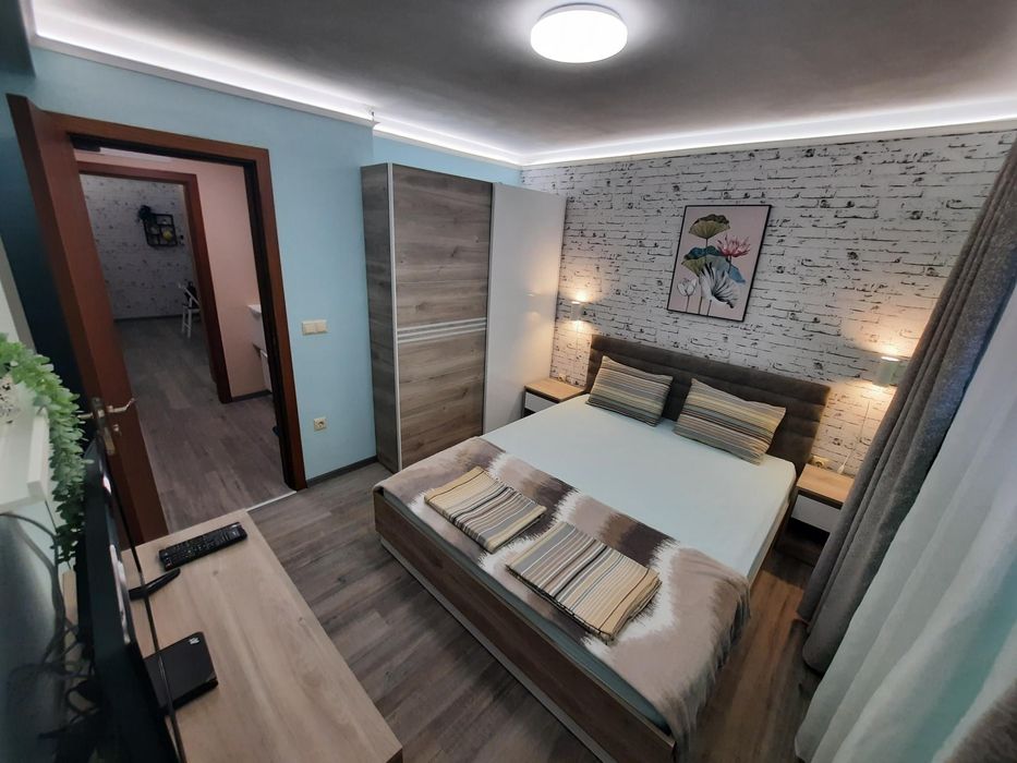 Дава се под наем Двустаен апартамент в Варна, Цветен квартал - 65 кв.м за 800 € - Снимка #6