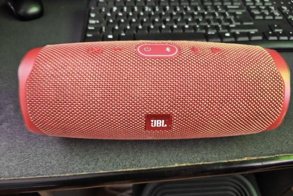 Vând Boxa Portabila JBL Charge 4 Și 5