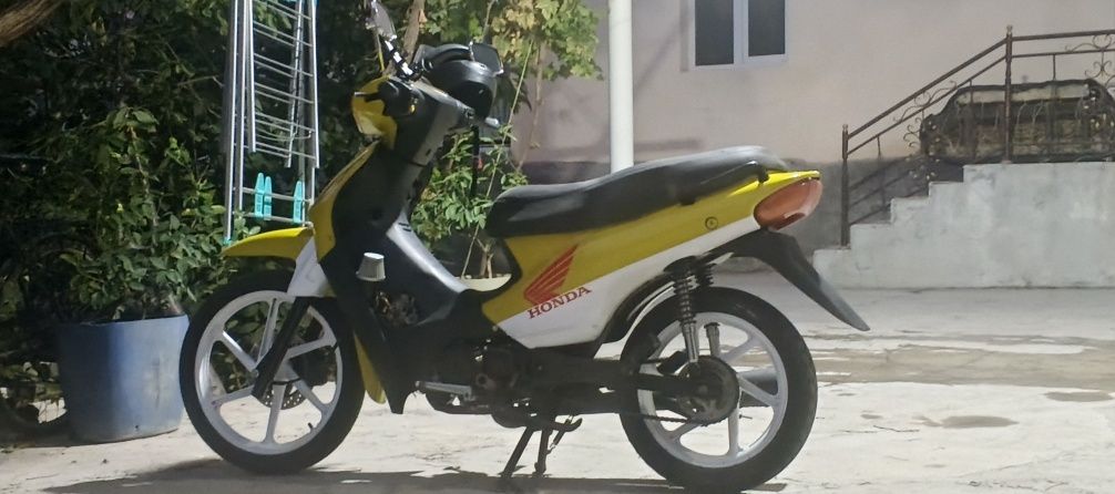 Honda mototsikl maped sotiladi