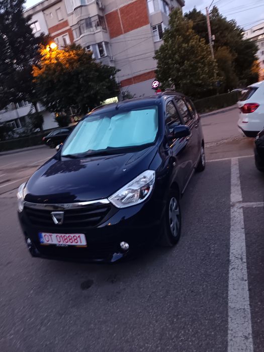 Vând Dacia lodgy