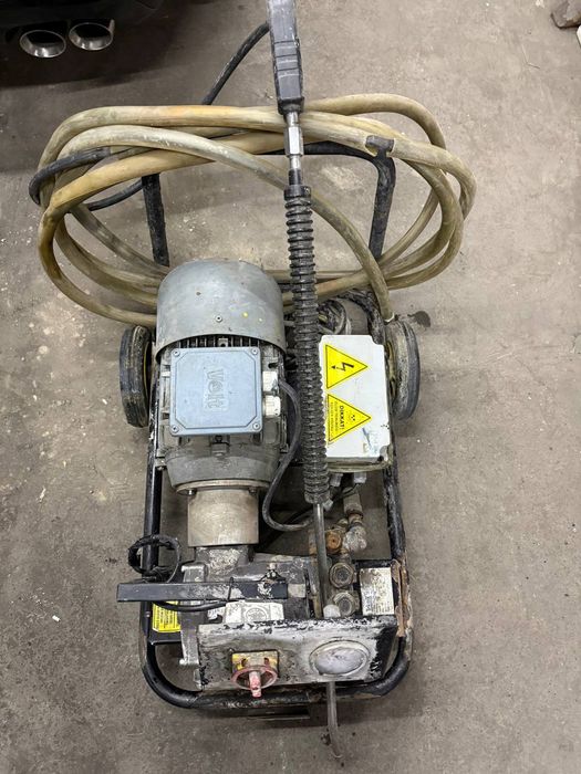 Karcher карчер        .