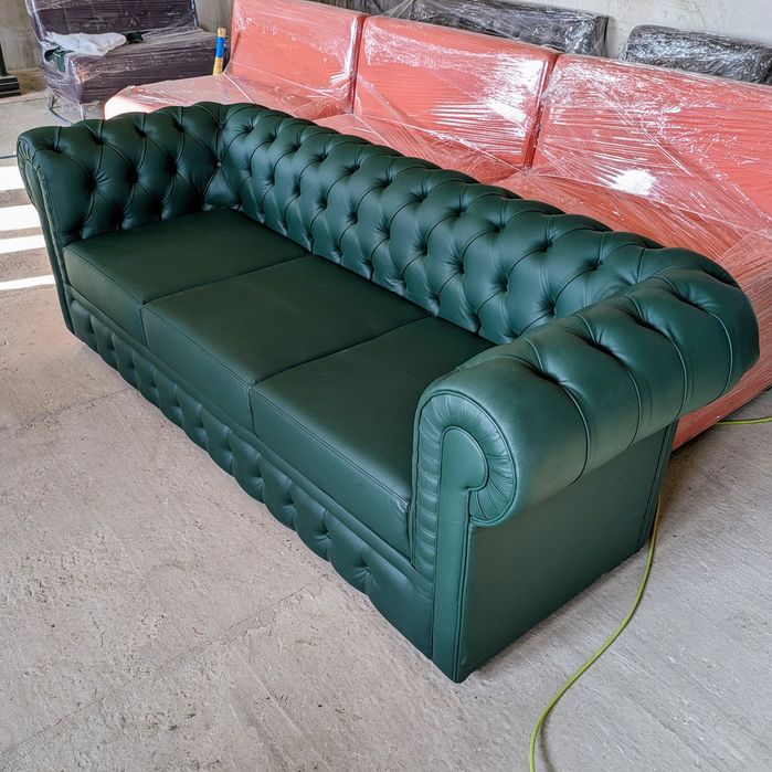 Продам диван Честер темно зелёный