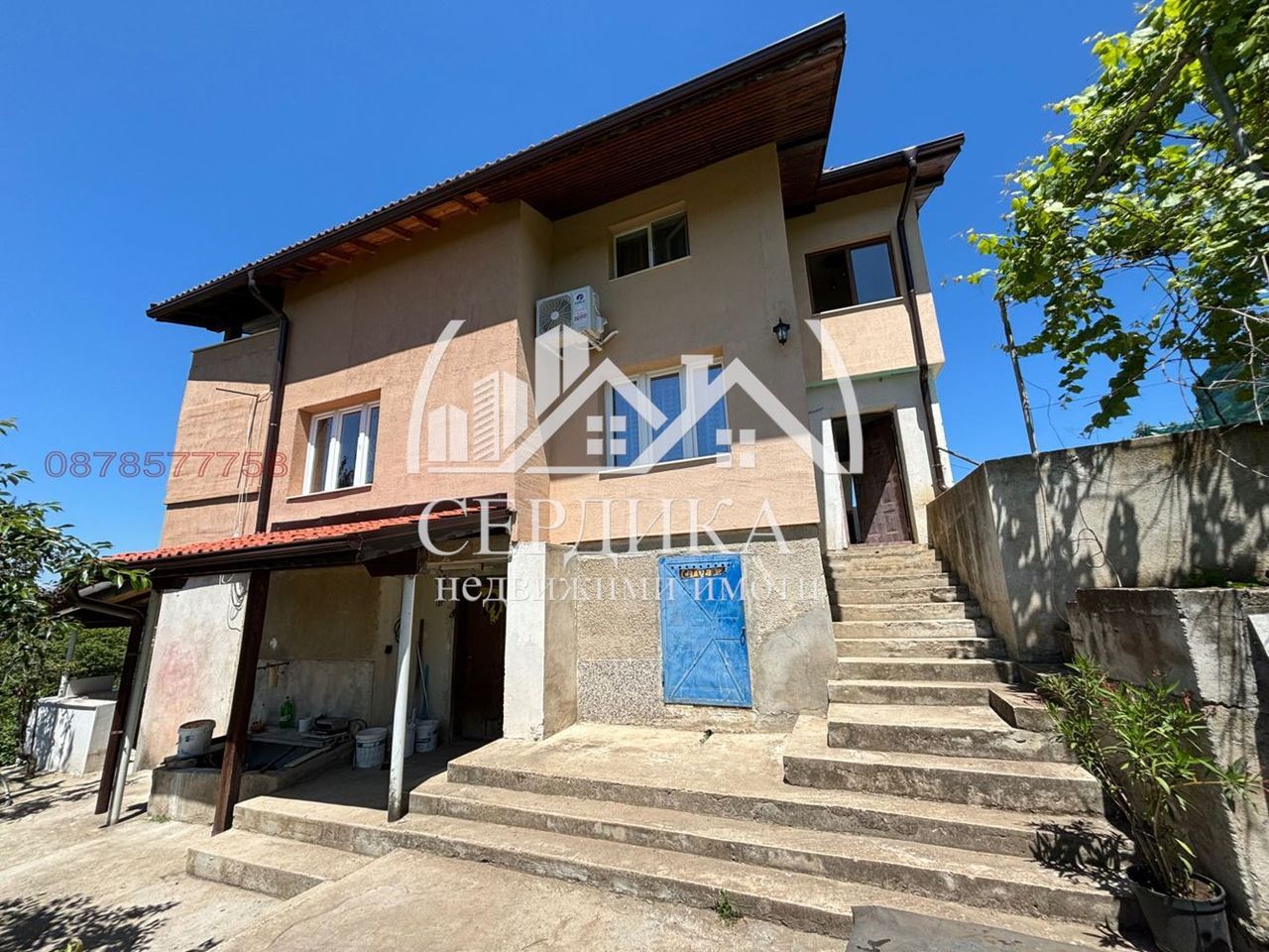 Продава се Къща в с. Голема Раковица, Област София-област - 270 кв.м за 871 €/кв.м - Снимка #1