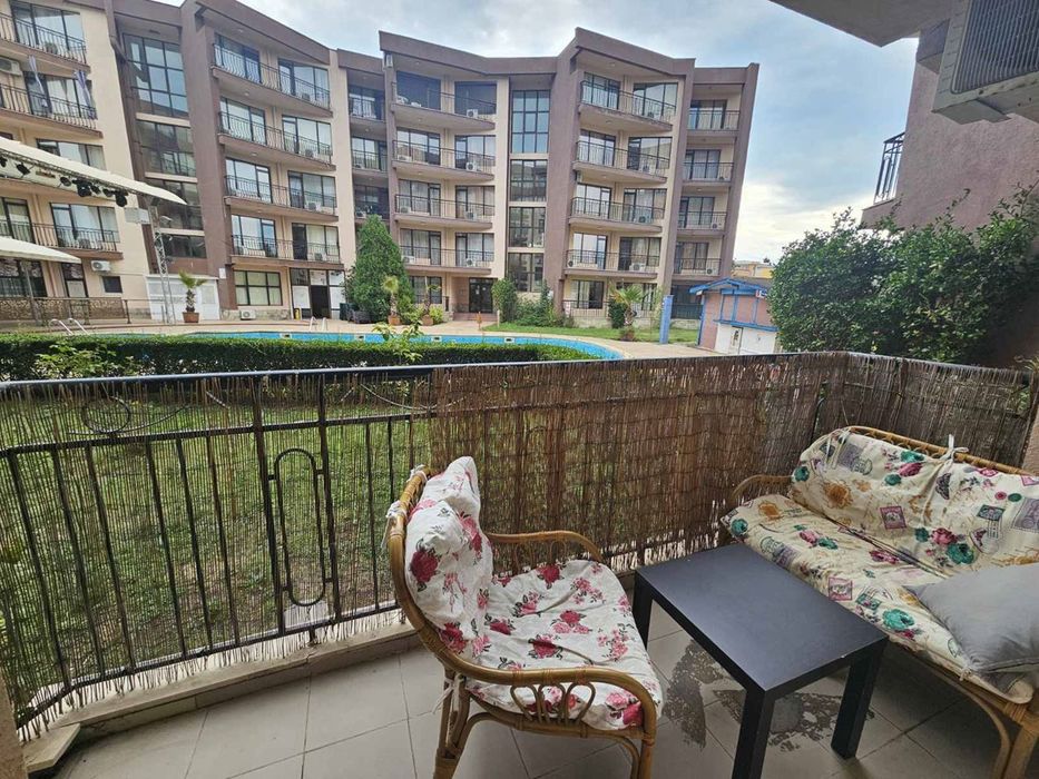 Ексклузивен имот! 2-стаен апартамент на метри от морето! Готови докум