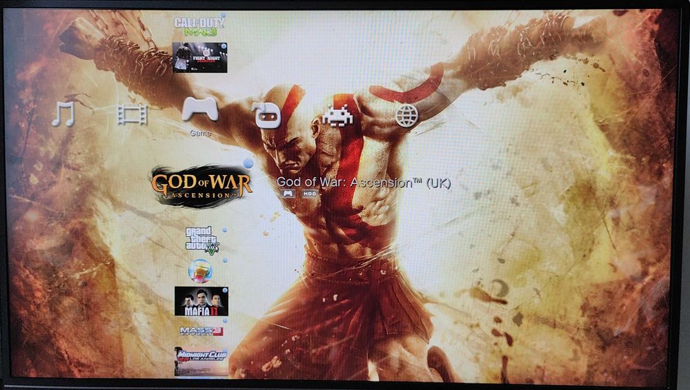 PlayStation 3 modat,45 jocuri de top GTA 5, Minecraft ,maneta,cabluri