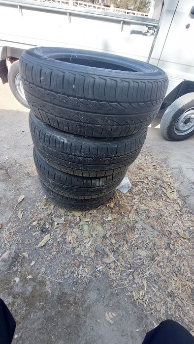 R 15 /185/55 BU  BALON sotiladi