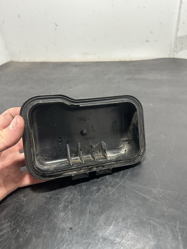 Capac far interior  Ford Transit 2000-2006