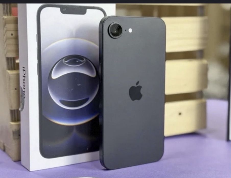 Айфон 16е 128 %100