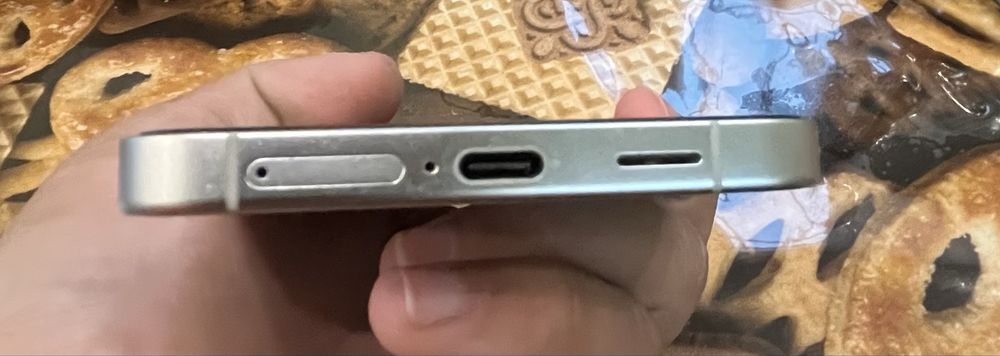 Samsung S24 Plus 8/256 в очень хорошем  состоянии