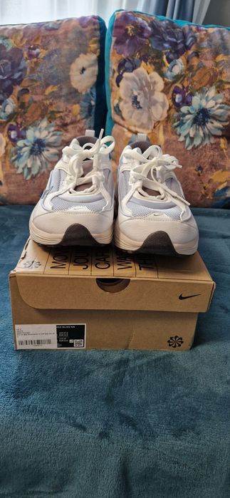 Nike Air Max Bliss trainers in wolf grey