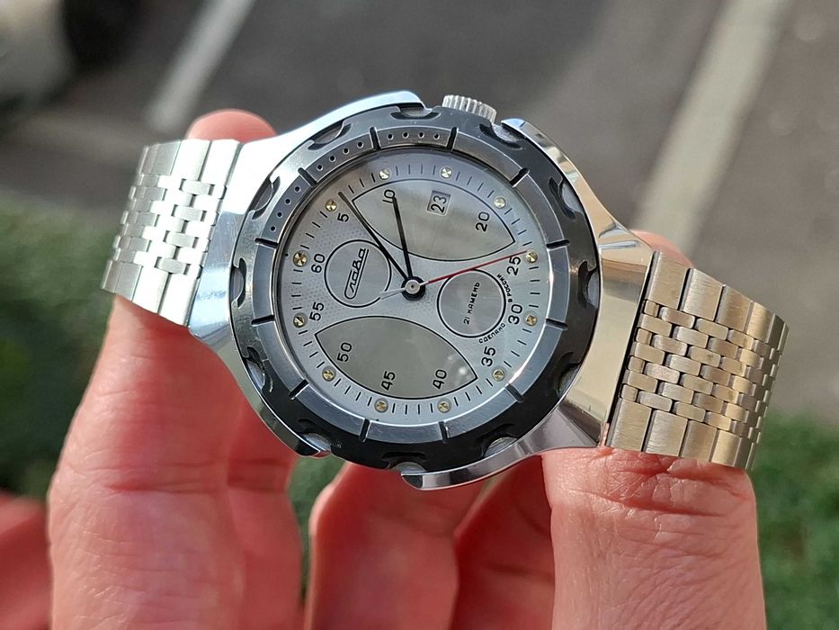 Ceas rusesc Slava  mecainc nos