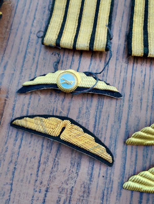 Пагони ретро пилотски и копчета