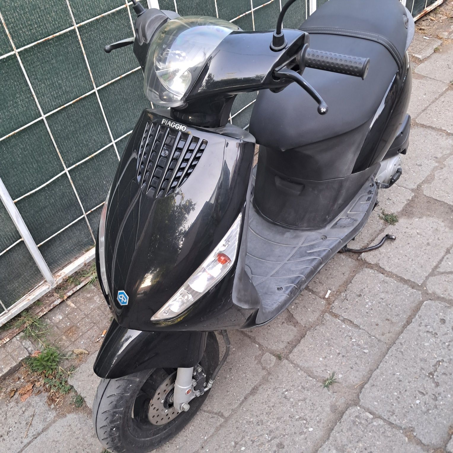 Скутер piaggio zip регистриран всички документи