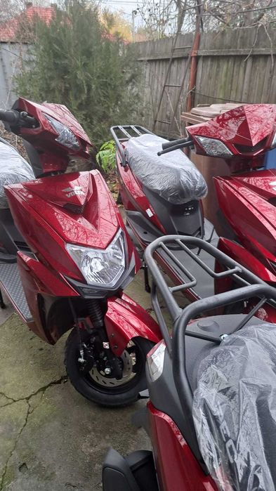 Vand scuter Electric NOU INMATRICULAT , fara permis , 25 km/h