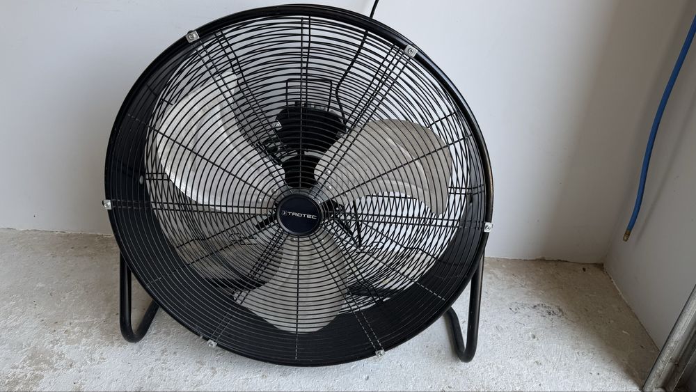 Ventilator de podea profesional Trotek . Defect
