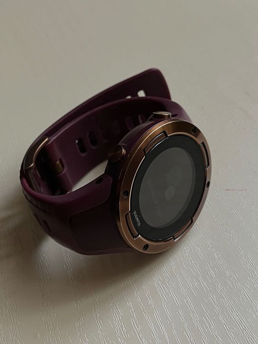 Продам спортивные часы Suunto 5