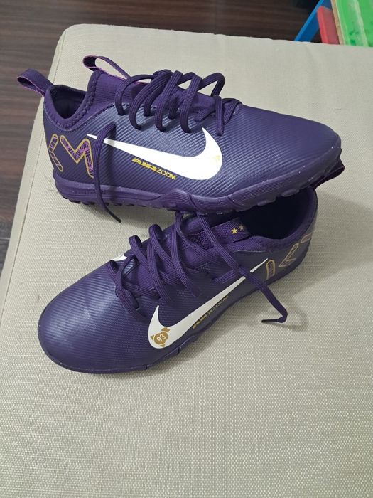 Adidasi nike si ghete de fotbal